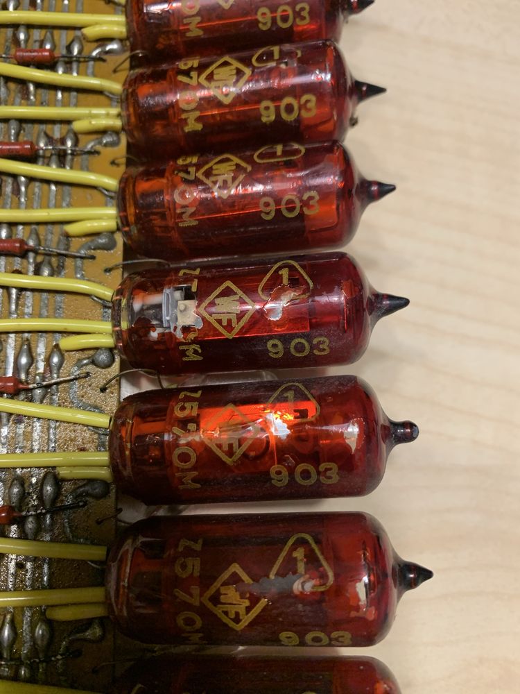 Lampy Nixie Z570M