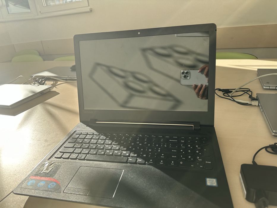 Продам ноутбук asus x 540LA