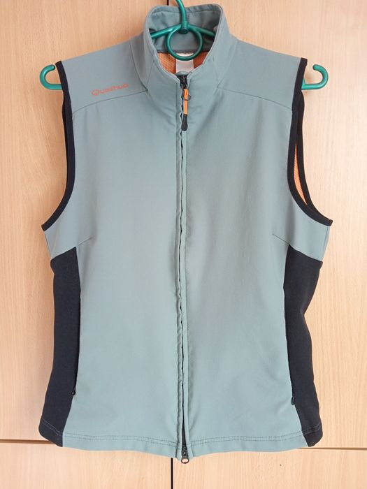 Безрукавка спортивная