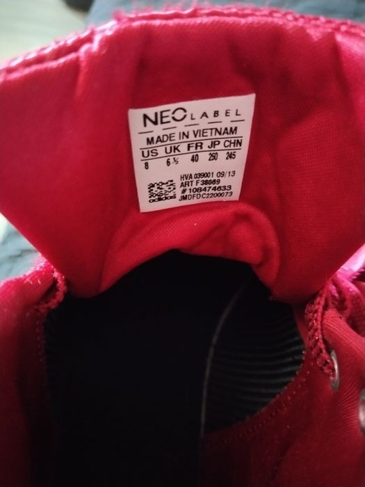 Adidas neo label Selena Gomez 40