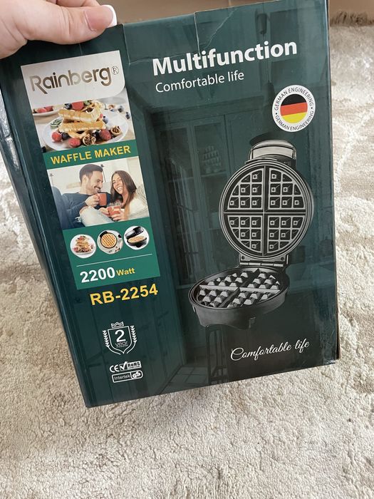 Вафельниця електрична Rainberg RВ-2254 компактна кругла 2200 Вт