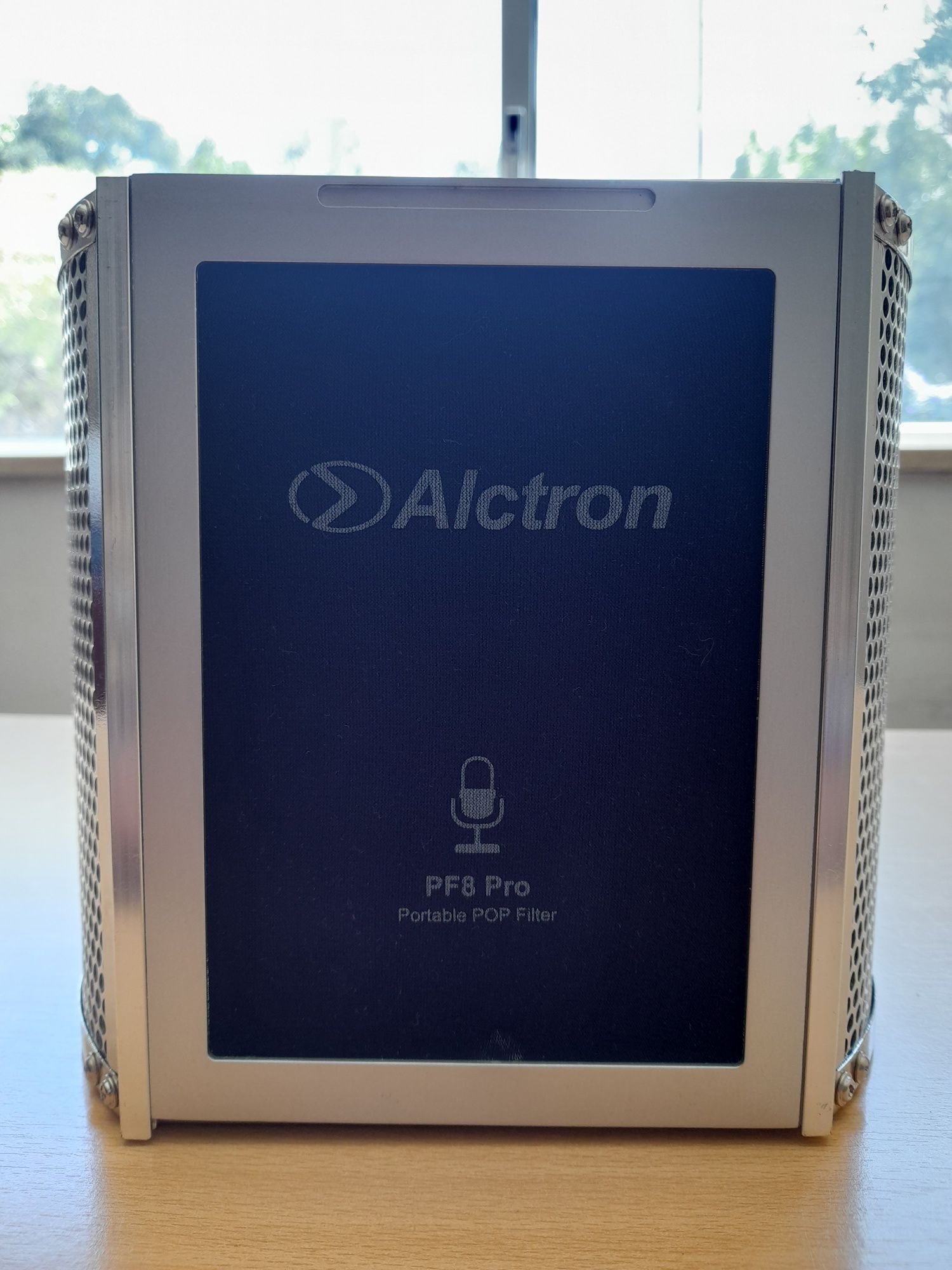Filtro aislante para microphone