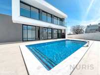 Excelente Moradia T3 para Venda com piscina e jardim - Lagoa!!