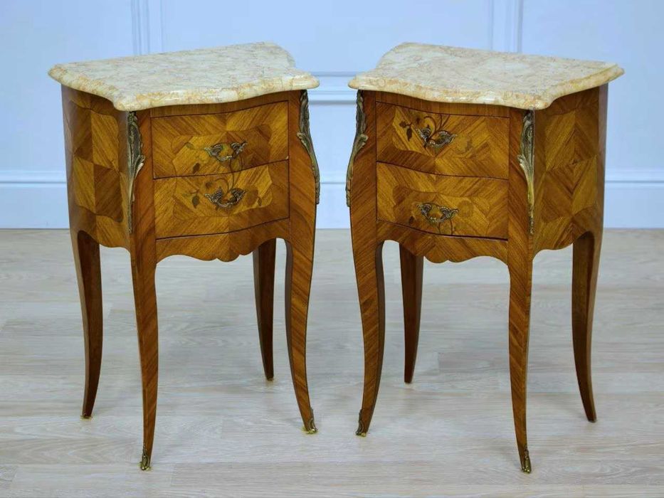 Вінтажні тумбочки в стилі Людовика XV