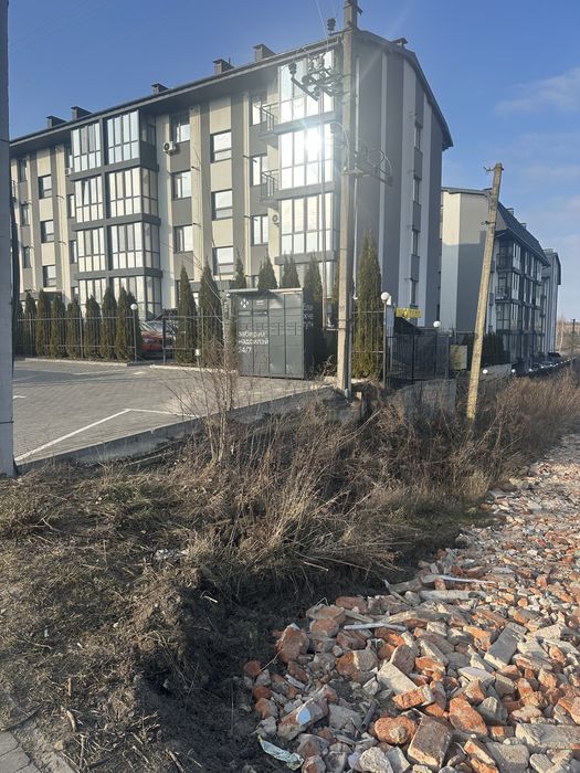 продається  земельна ділянка під забудову в с Тарасове