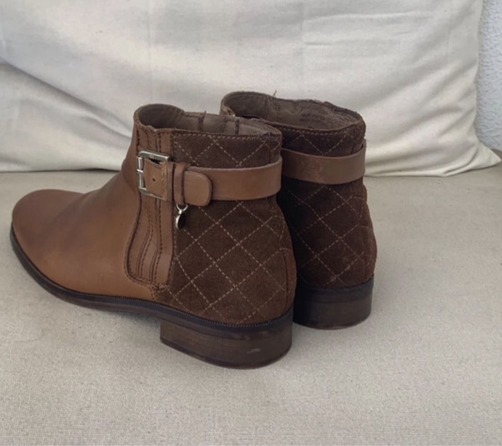 Botins castanhos da massimo dutti