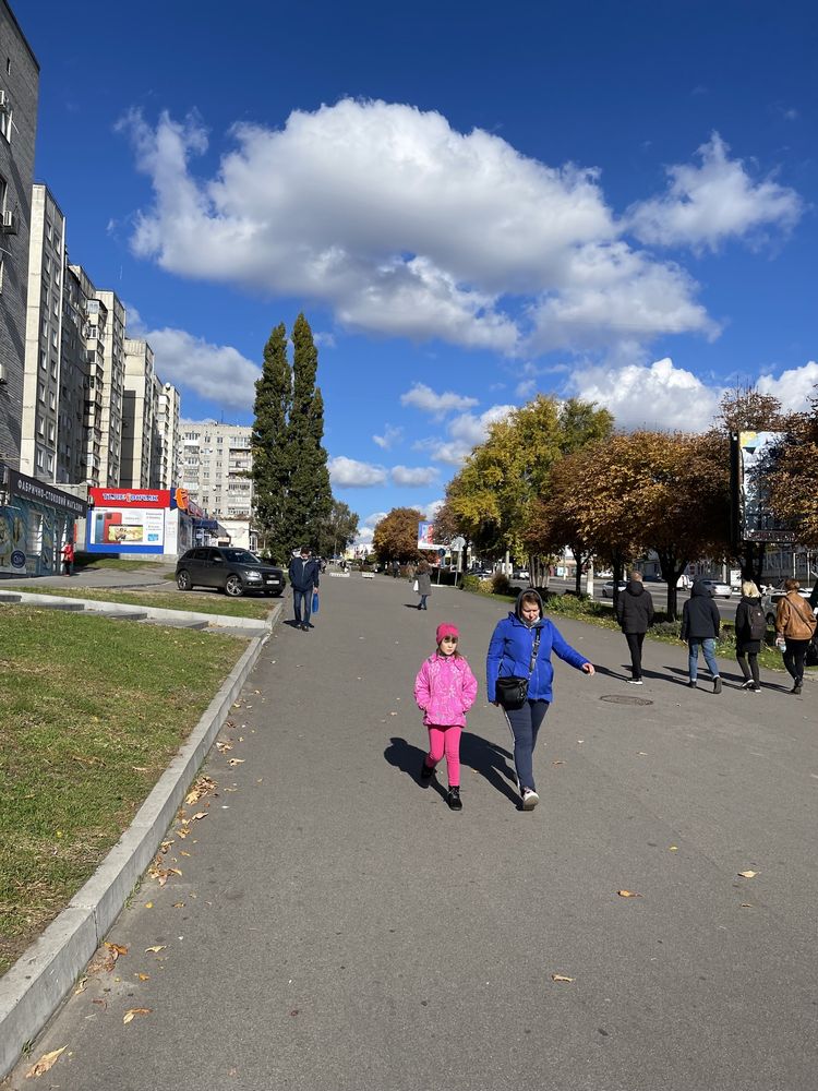 Приміщення по Свободи,можливо частинами.