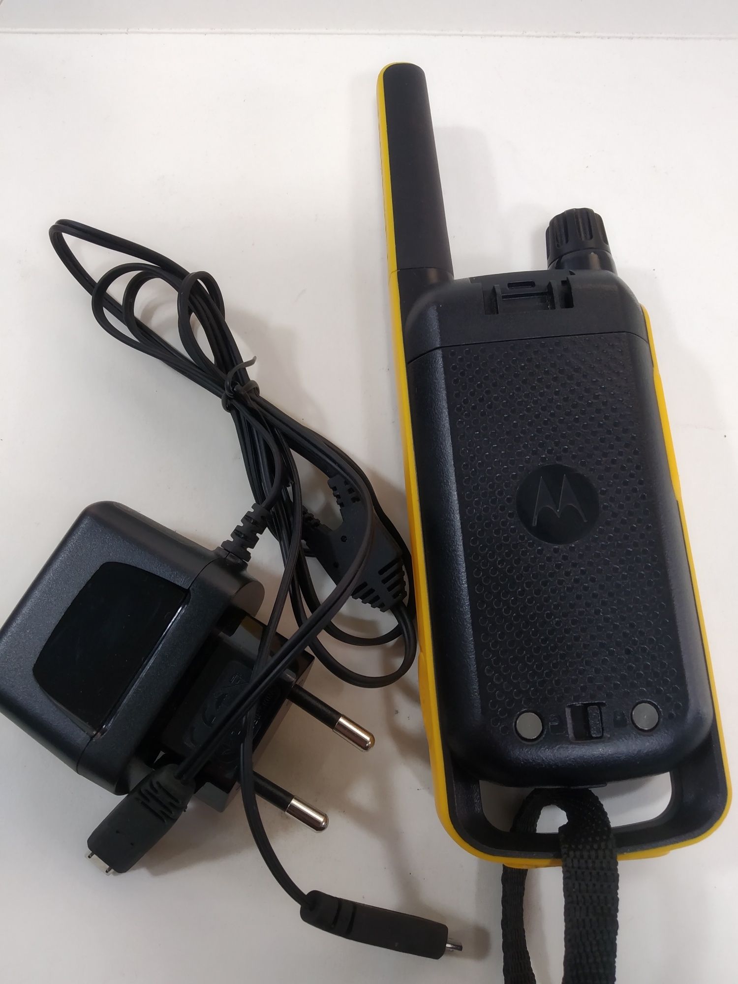 Рация Motorola T82  (R7 VHF AES 256 FKP.