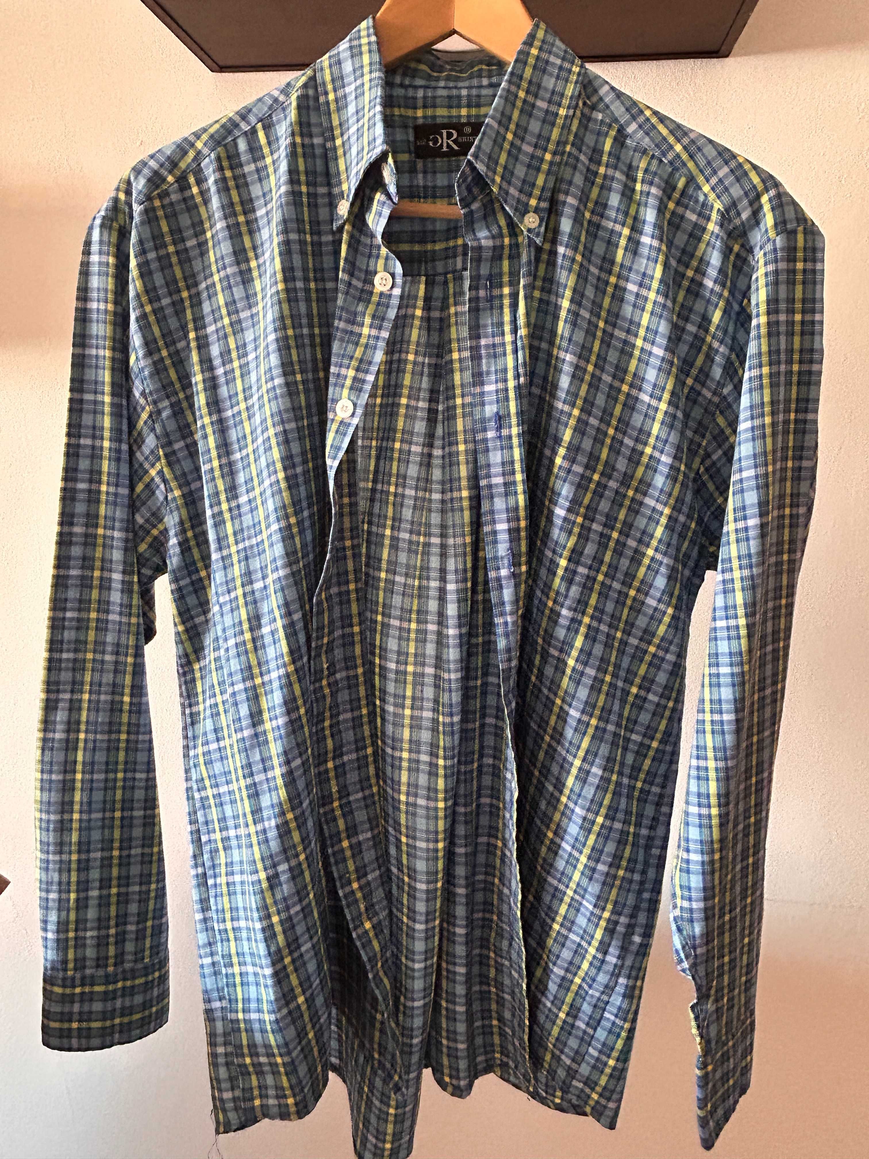 Lote de roupa de homem