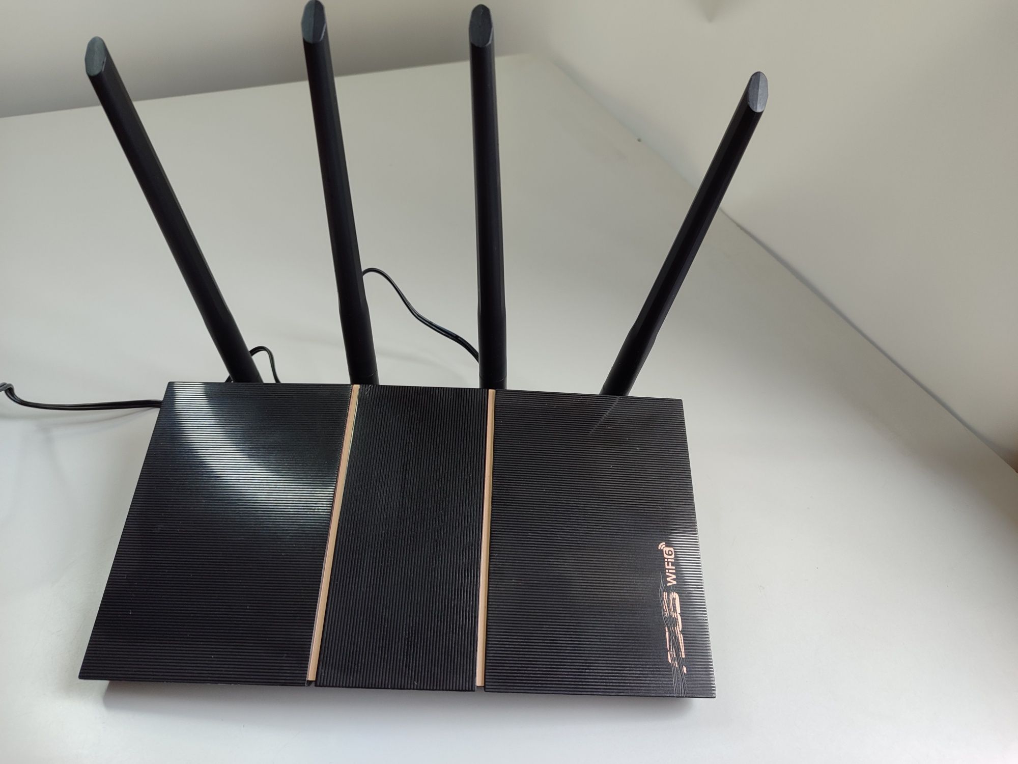 Роутер Asus RT-AX57 з підтримкою технології Wi-Fi 6.