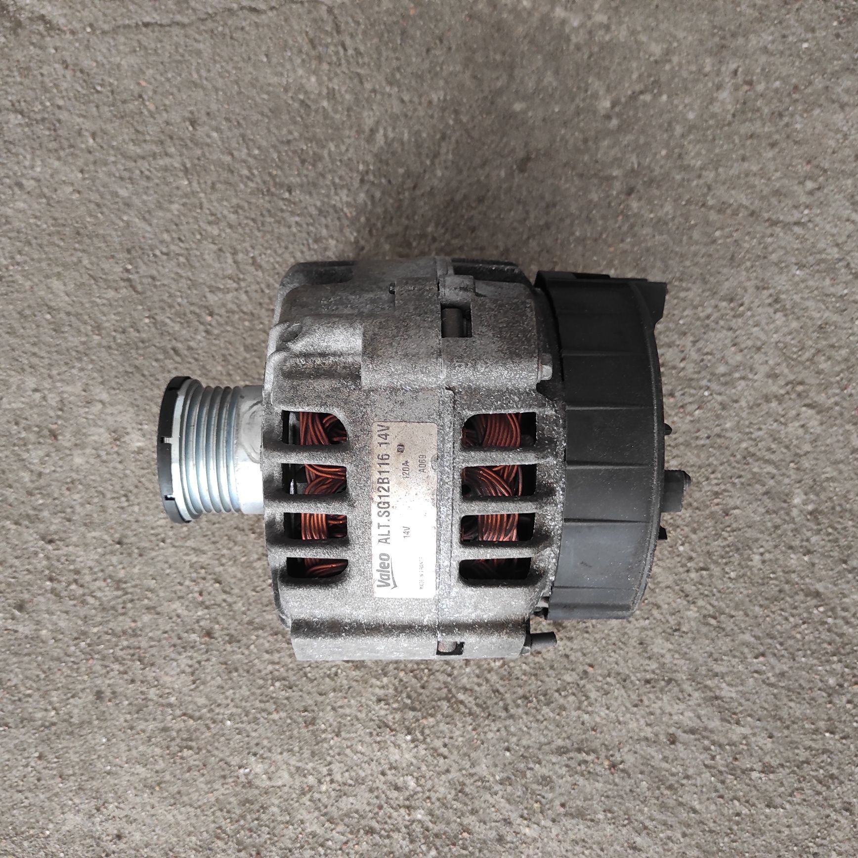 Alternator Vivaro Trafic 1.9
