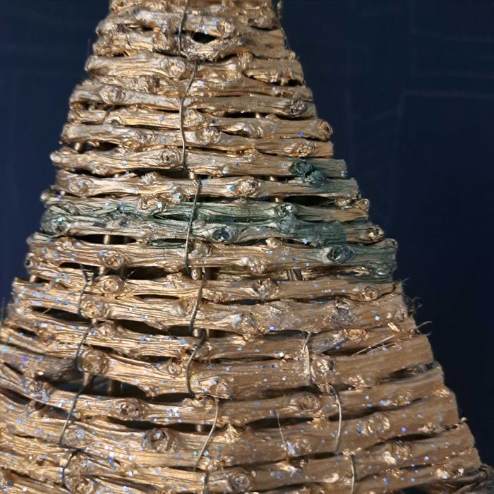 Choinka pleciona złora z brokatem