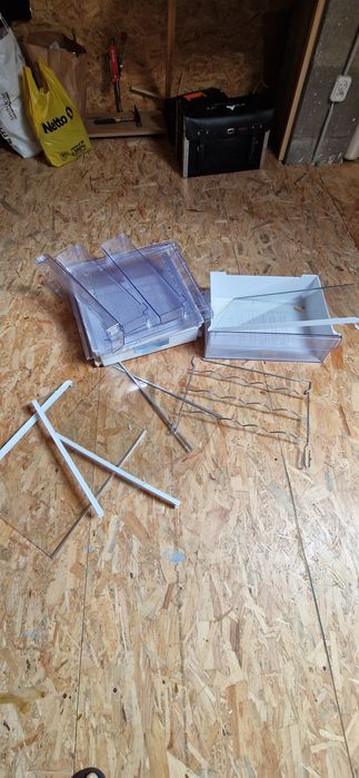 Półki z lodówki Beko