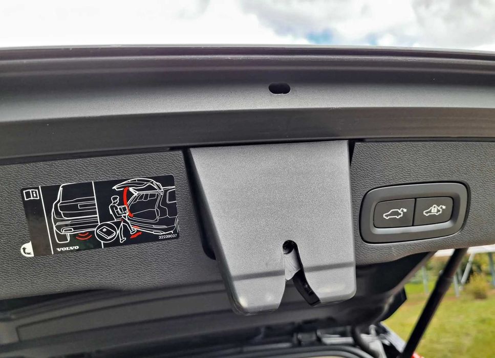 Авто з Європи Volvo XC 60 D3 Momentum Pro