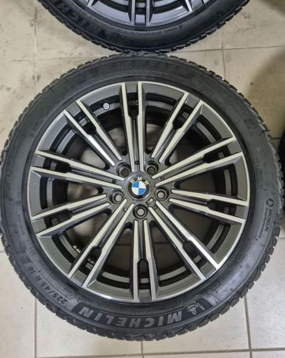 Зимние колёса R18  225/45 5/112