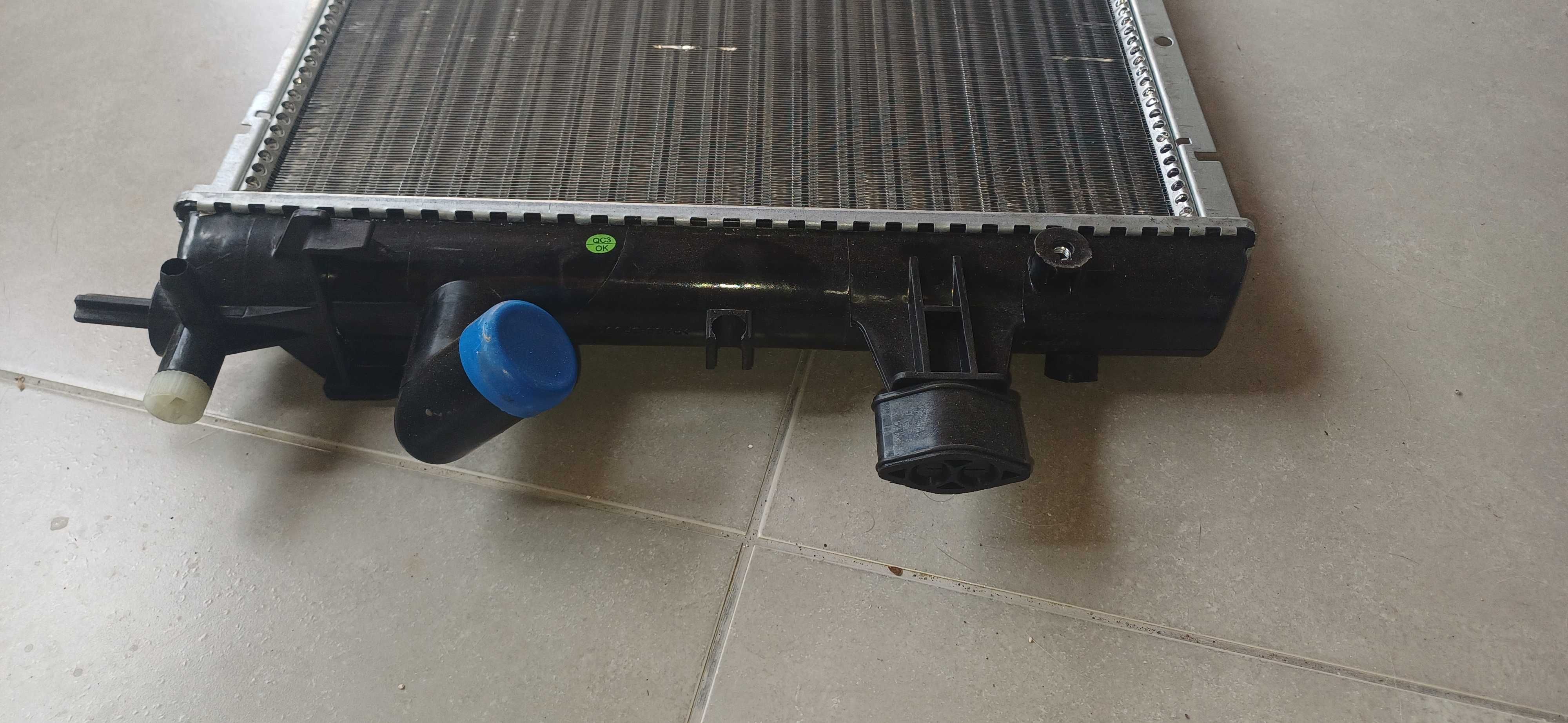 Radiador NRF completamente novo