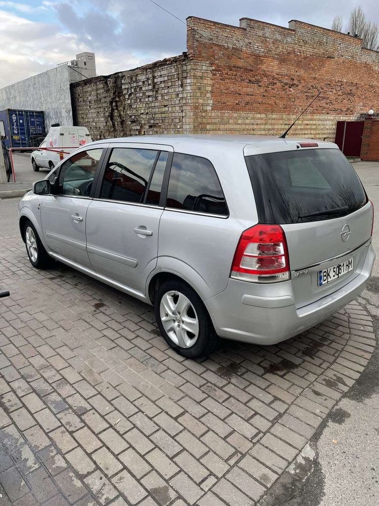 Продам OPEL ZAFIRA 1.7 D . Кпп 6 ст