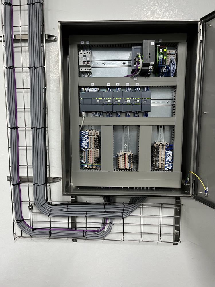Ramiro Eletricidade. Reparacoes e instalacoes