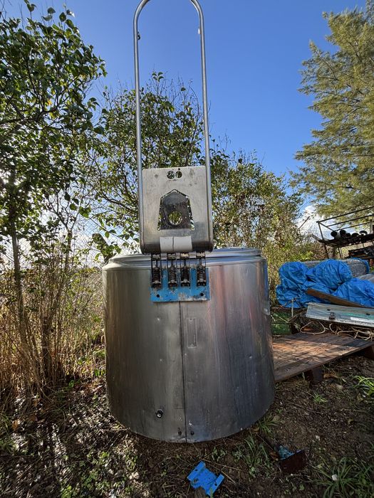 Deposito de aço inoxidavel