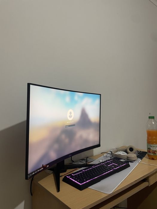 Monitor Gaming AOC 32’’ Curvo 240Hz