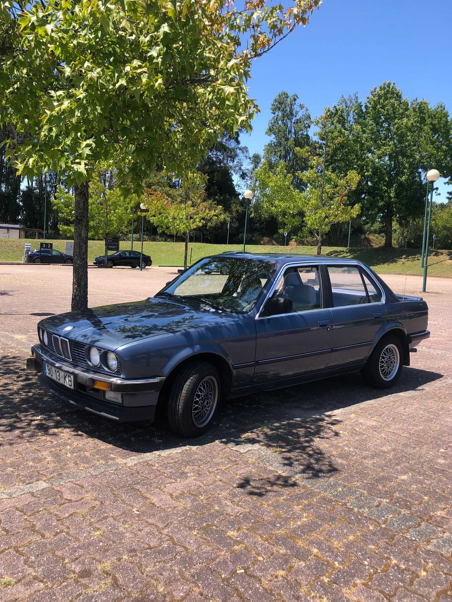 BMW E30 324d 1985