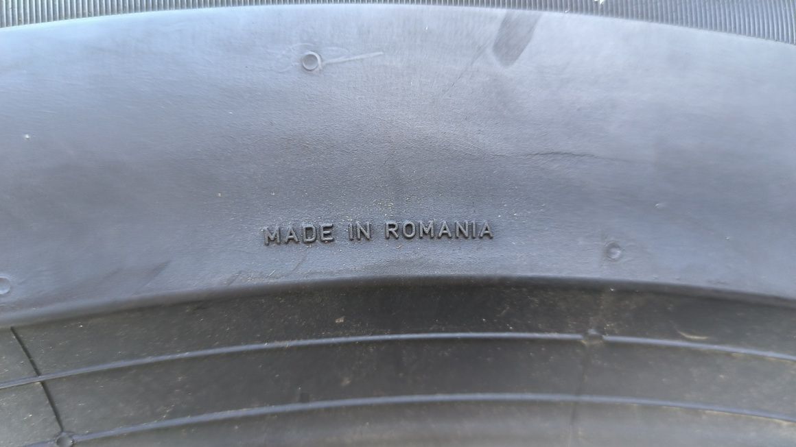 Резина 245.50.R19.Ціна вказана за 1 шт.