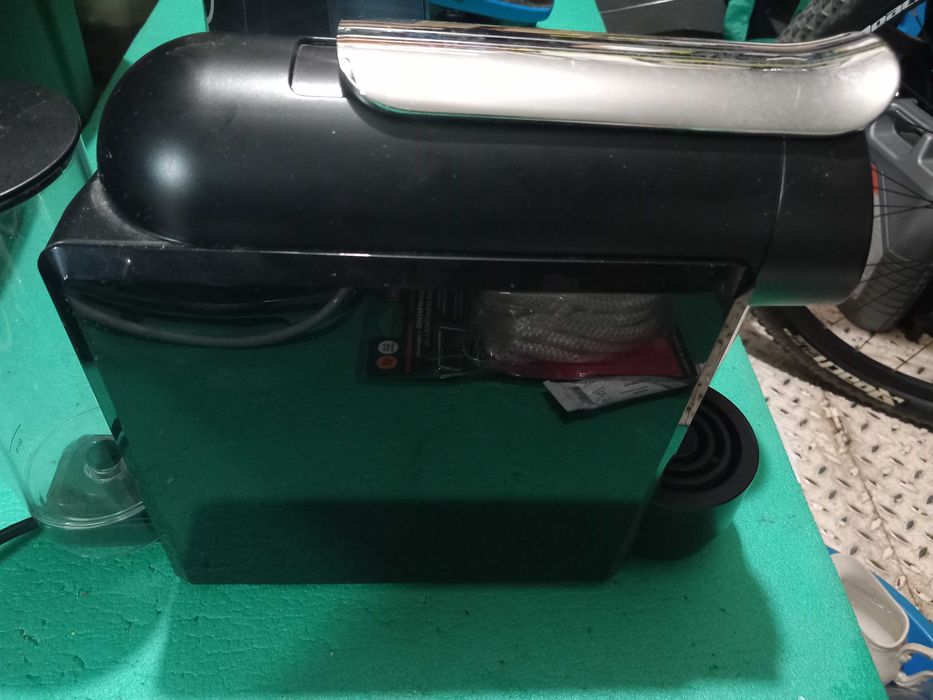 Máquina de Café Delta Mini MilkQool Preto