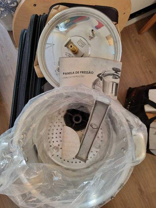 Panela de pressão nova CELAR