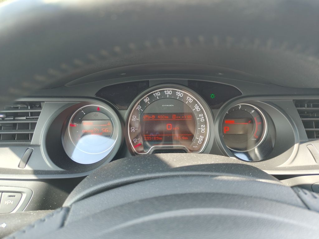 Citroën C5 2.0 HDi 163 KM Automat Rok 2010 

Na spr