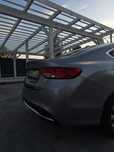 Chrysler 200