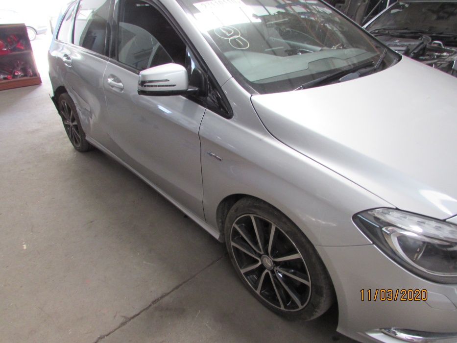 Mercedes B180 Blueefficiency de 2012 para peças