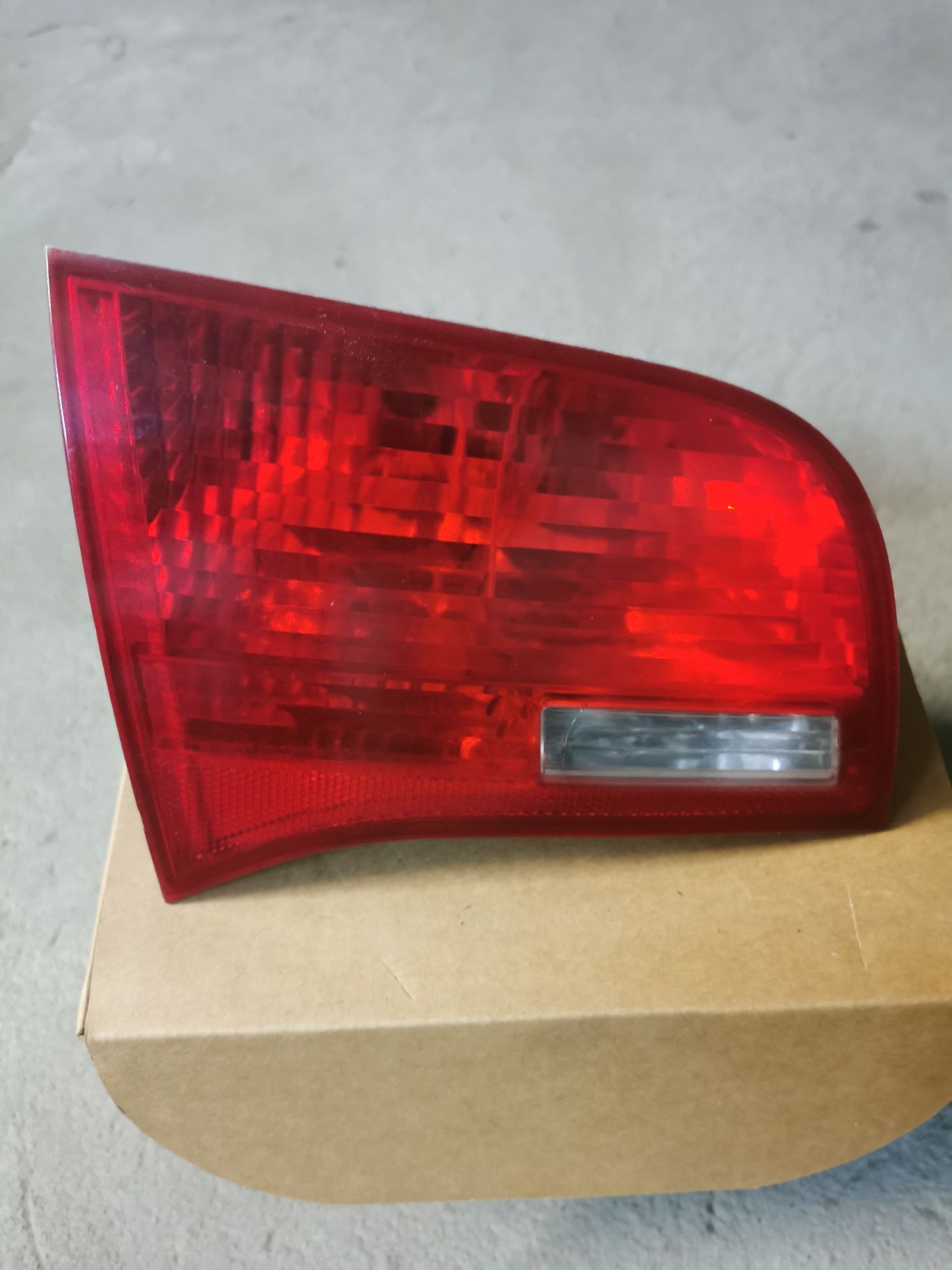 Lampy tył audi a6c6 avant. komplet