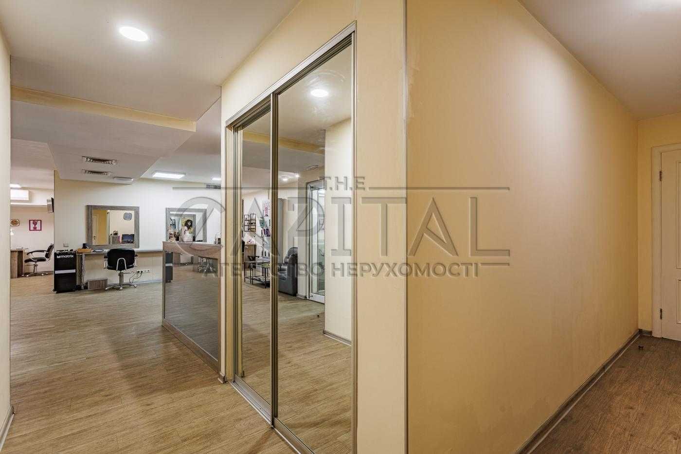 Здається в оренду фасадне просторе приміщення центр ЖК Голосієво 162м2