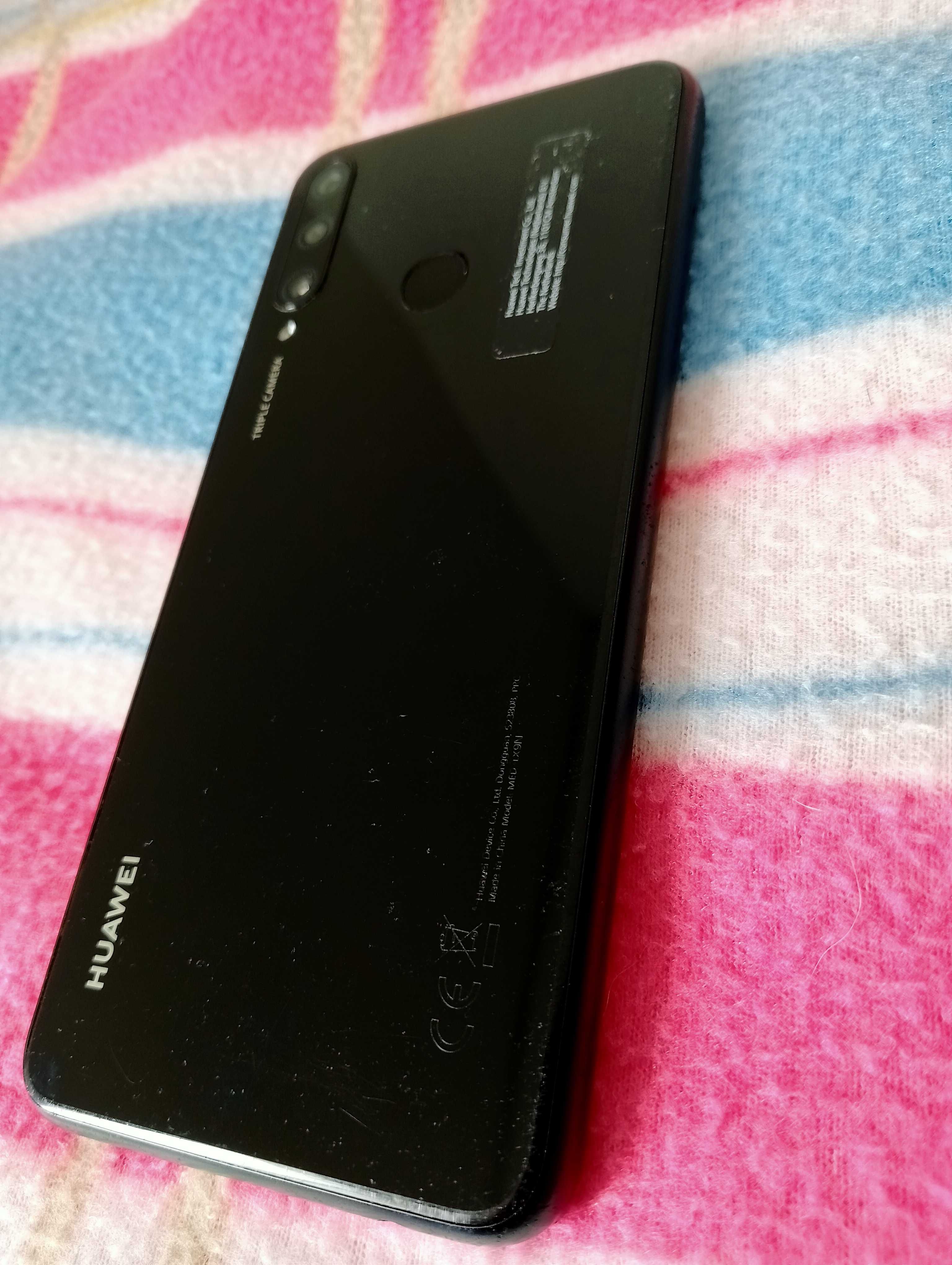 Huawei Y6P (equivalente a Huawei P40)