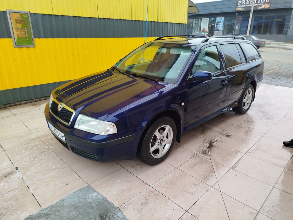 Продам октавію 1.6 мпі