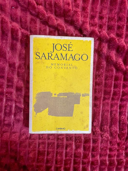 Livro “Memorial do Convento” de Jose Saramago