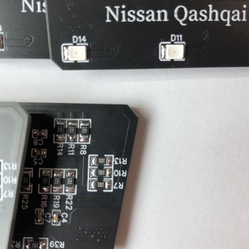 B003338_B / B003338B / плата стоп сигналу Nissan Qashqai