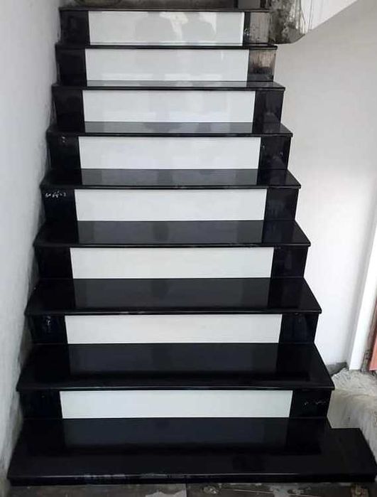 Biały podstopień do schodów 17 cm WYSOKI POŁYSK