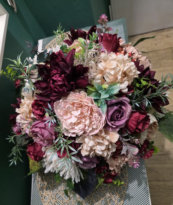 Bardzo ładne wiązanki na cmentarz Kraków