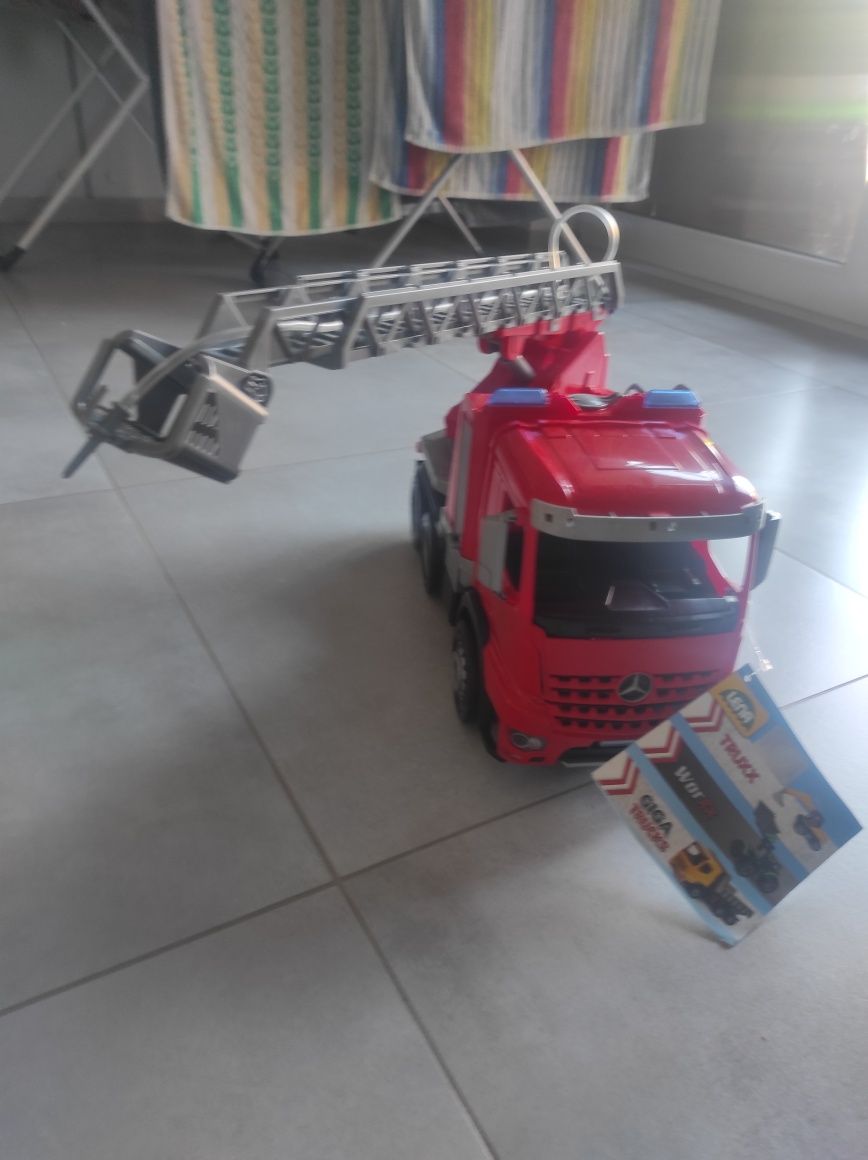 Straż auto Mercedes