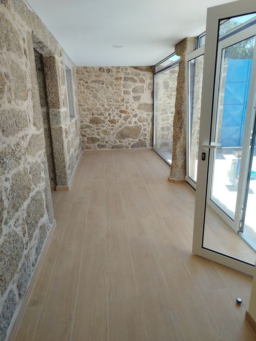 Apartamento T1 cozinha equipada  área bruta 80 metros quadrados