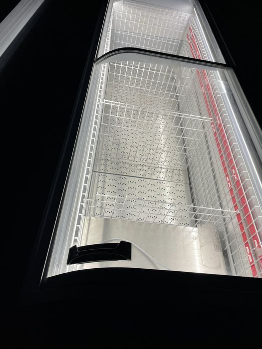 Морозилки .Бонети.Морозильні скрині