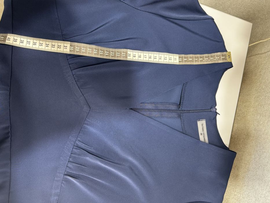 Плаття вечірнє міді