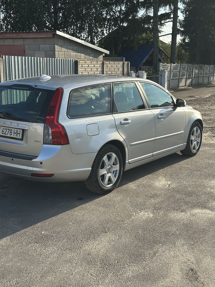 Volvo v50 2.0d avt