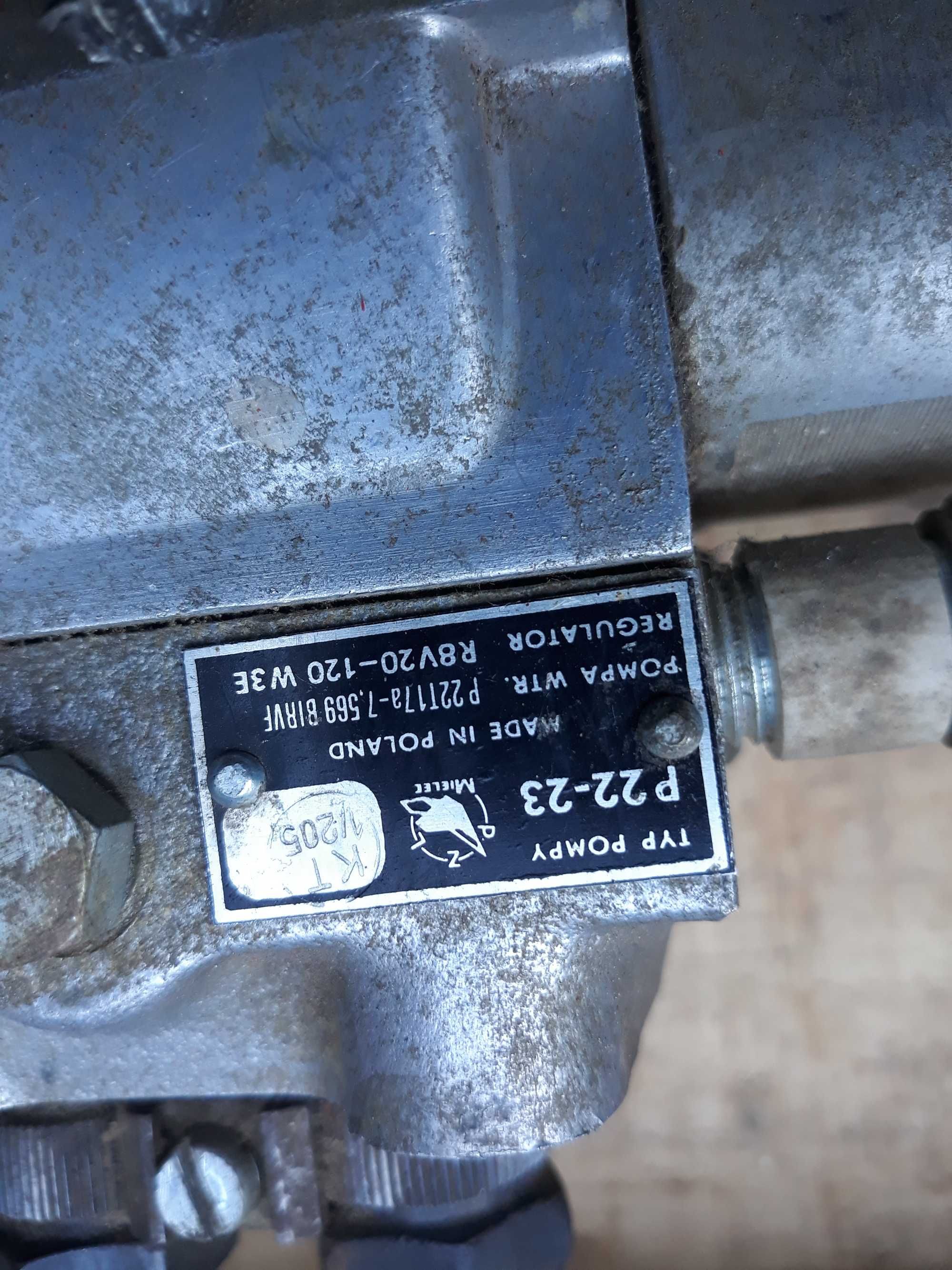 Ursus c330 pompa paliwowa wał korbowy tuleje tłoki nowe z PRL