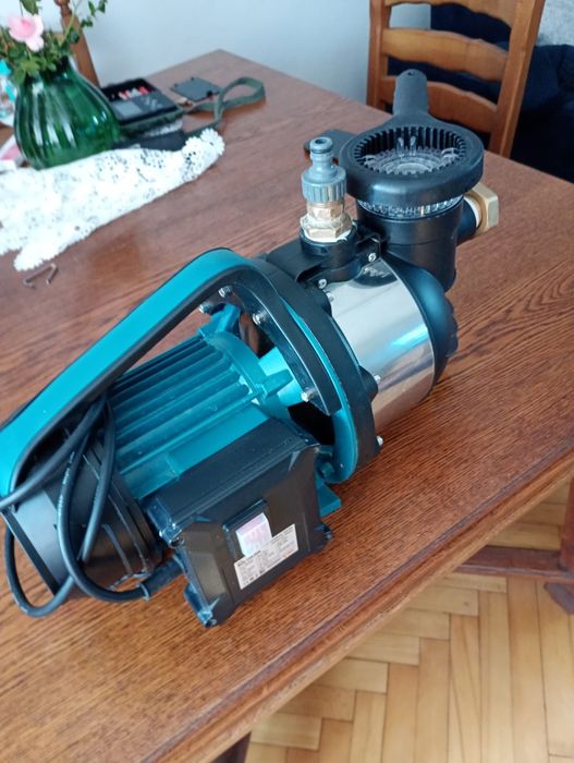 Pompa  odśrodkowa/ hydrofor Multi 1300 Inox