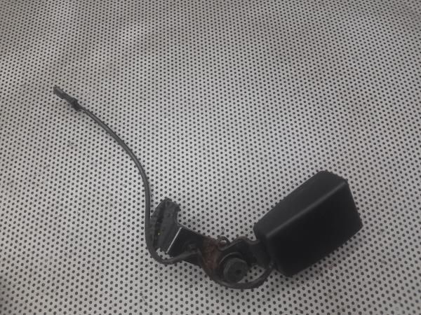 Encaixe de cinto trás esquerdo AUDI A1 (8X1, 8XK)