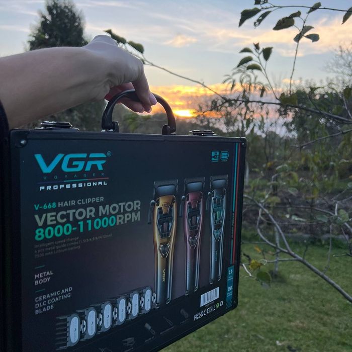 Акумуляторна машинка для стрижки VGR V-668 — потужність, точність і!