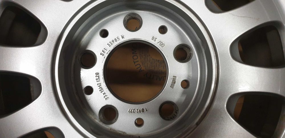 felgi aluminiowe BMW 5 BMW 3 BMW 7 7J 15 ET20 5x120 74mm komplet