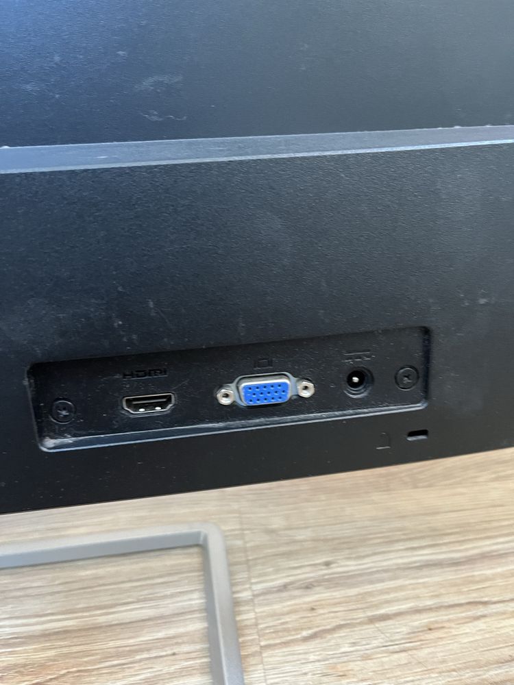 Monitor HP 24f.